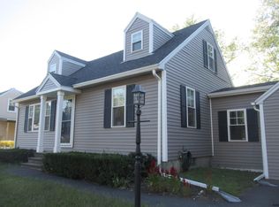 22 Swayze Dr, Latham, NY 12110