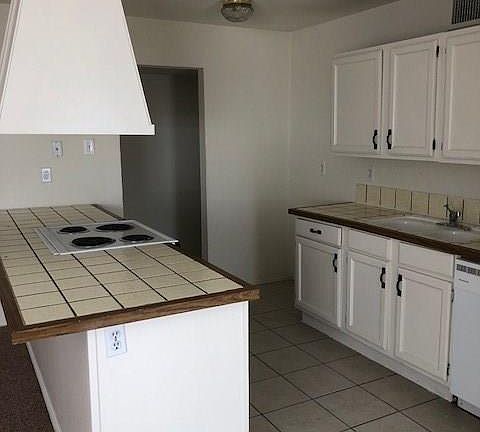 5th image of 5340 Knox Dr