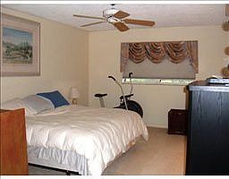 3rd image of 800 NE 195th St APT 502