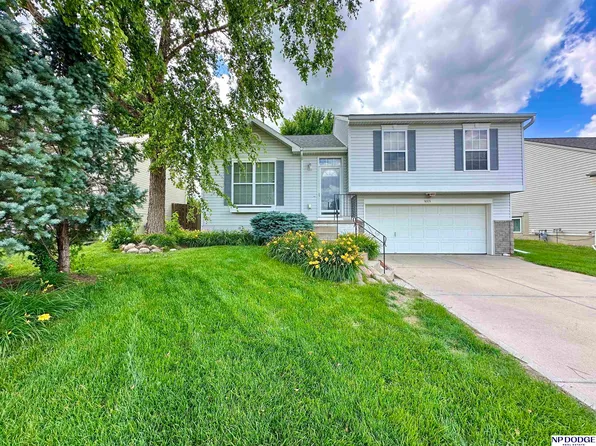 8008 S 161st Ter, Omaha, NE 68136