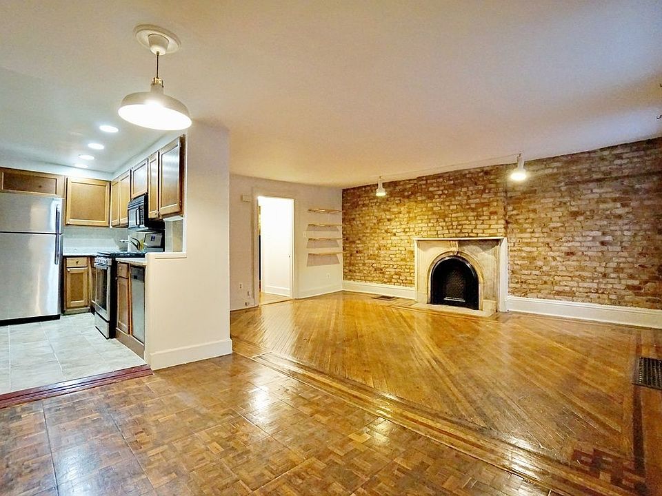 1st image of 310 Clermont Ave #1