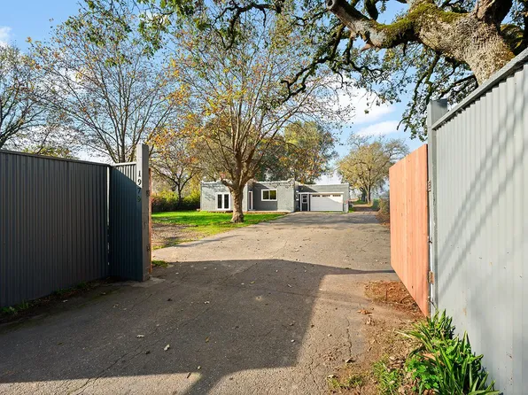 1979 Ludwig Avenue, Santa Rosa, CA 95407