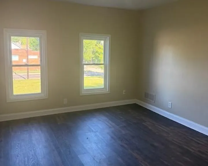 1332 Indiana Ave — Photo 10