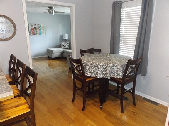 5th image of 1412 N Main St