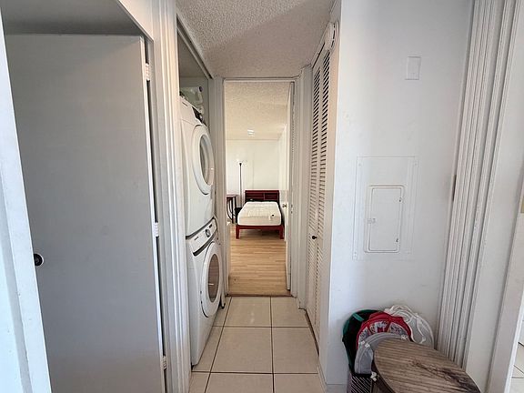5th image of 555 University Ave APT 1900