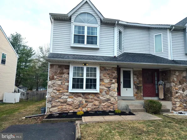 3 Pearl Dr, Doylestown, PA 18901