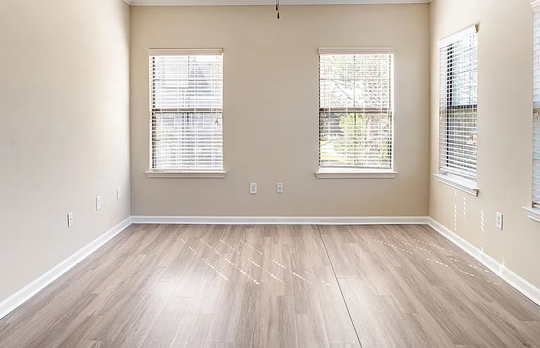 The Arlington at Eastern Shore Centre Apartments — Photo 11