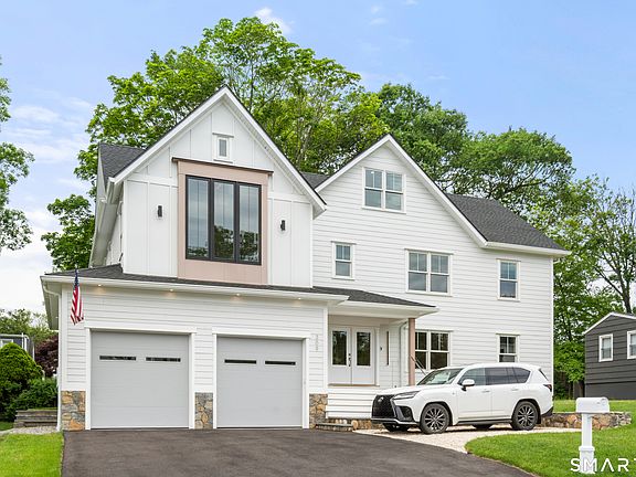 2nd image of 309 Hunyadi Avenue