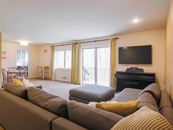 5th image of 10643 Weymouth St APT 203
