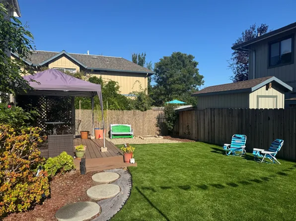 2436 Paul Minnie Ave, Santa Cruz, CA 95062