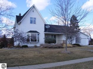 505 E Elm St, Carson City, MI 48811