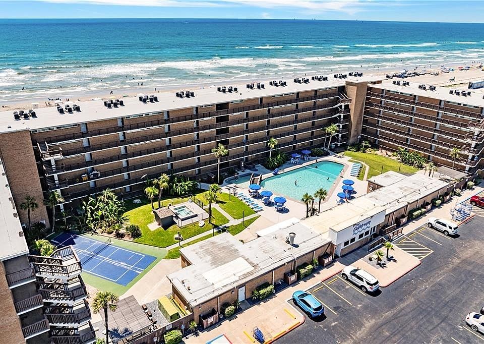 1st image of 14810 Windward Dr Unit 301