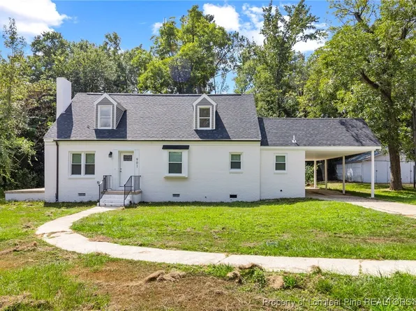 901 Iona St, Fairmont, NC 28340