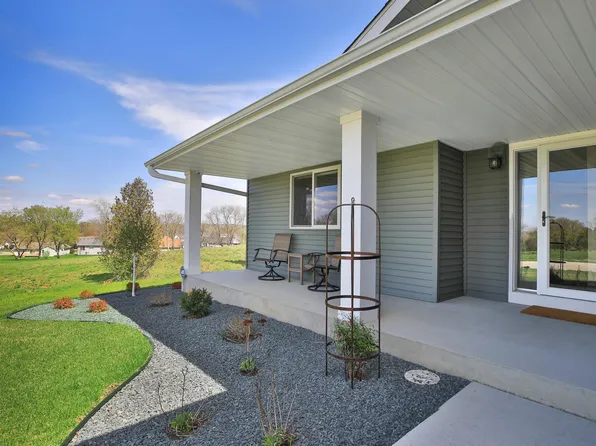 1975 13th St NW, Faribault, MN 55021