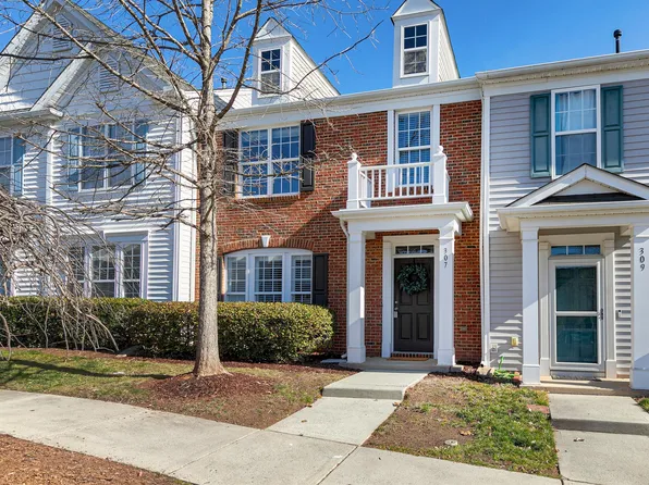 307 Walnut Woods Dr, Morrisville, NC 27560