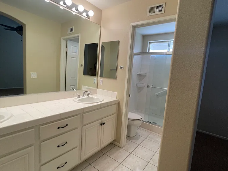 20450 Herbshey Cir — Photo 34