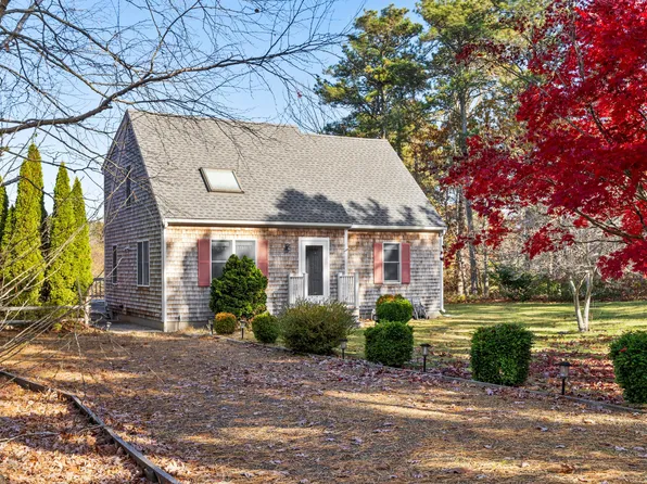 13 Flamingo Dr, Edgartown, MA 02539