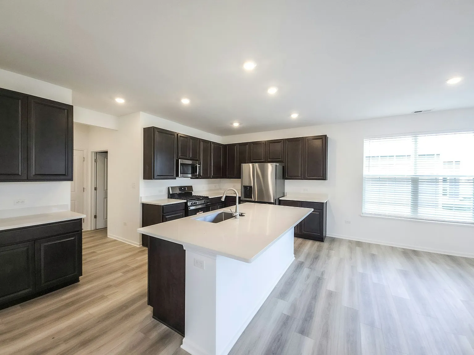 11087 Thomas Street — Photo 3