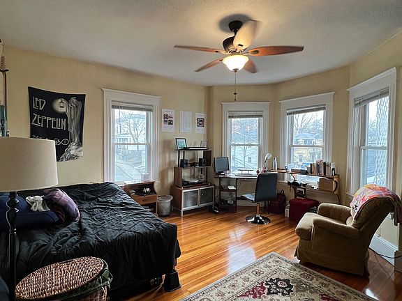 3rd image of 121 Liberty Rd #4