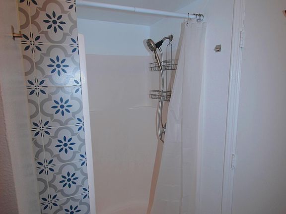 4th image of 1016 N Banning Blvd APT 1018.5