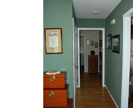 3rd image of 304 Charleston Dr