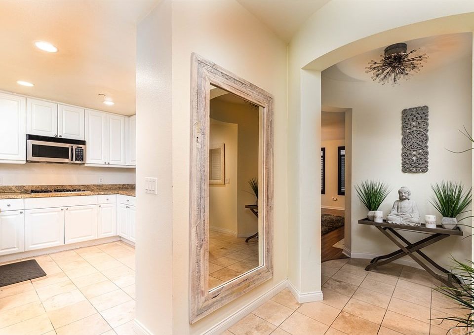 1st image of 5625 Crescent Park W APT 105