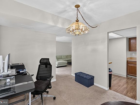 5th image of 1427 Northgate Sq Unit 12