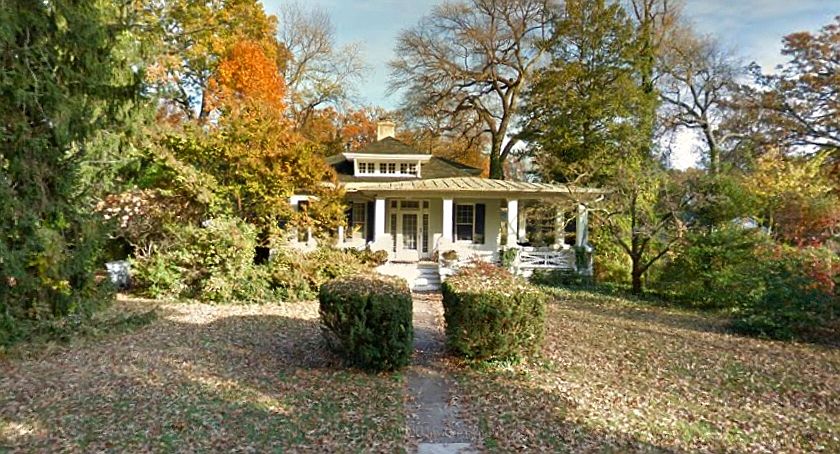1st image of 203 Forest Ave