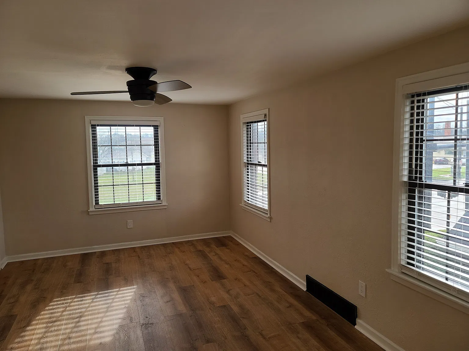 1 bed, 800 sqft, $800 — Photo 3
