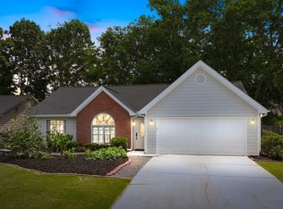 5565 Sugar Crossing Dr, Buford, GA 30518