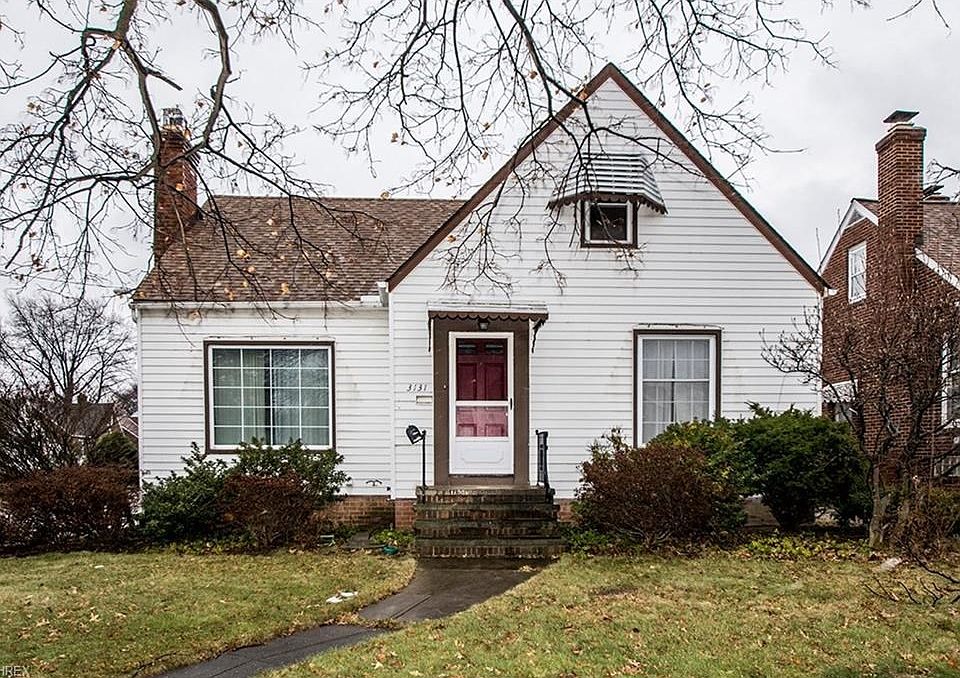 1st image of 3131 W 142nd St