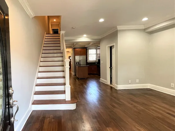 918 6th St NE, Washington, DC 20002