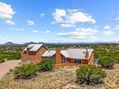 257 Camino Los Abuelos, Santa Fe, NM, 87508