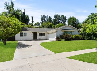 23414 Erwin St, Woodland Hills, CA 91367