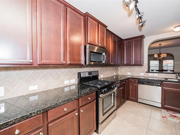 5th image of 30051 Birchcreek Ln