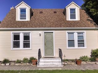 7305 Clarendon Hills Rd, Darien, IL 60561