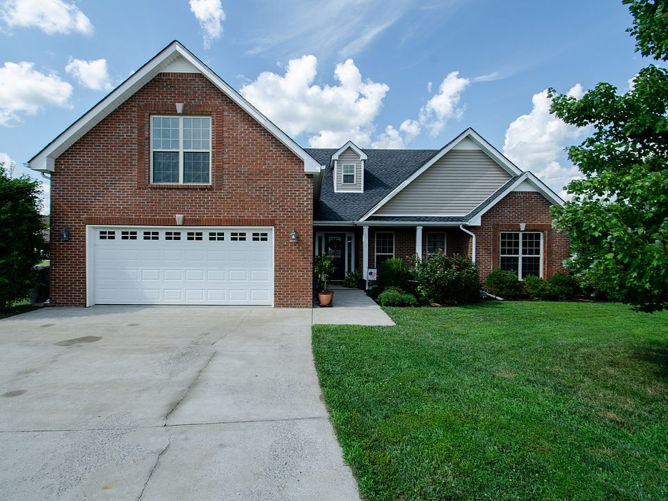 1st image of 729 Richards Dr