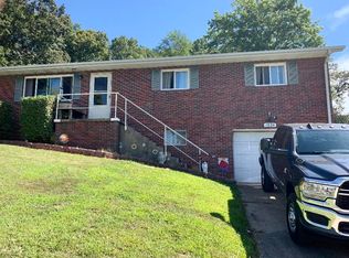 1524 Greenbrier Dr, Huntington, WV 25704