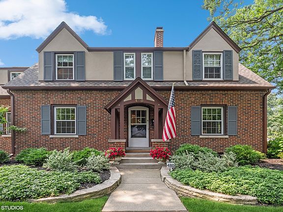 3rd image of 480 Rosewood Ave
