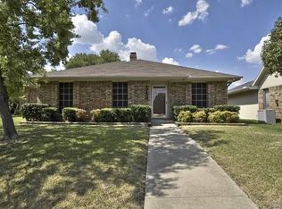 1759 Saint James Dr, Carrollton, TX 75007