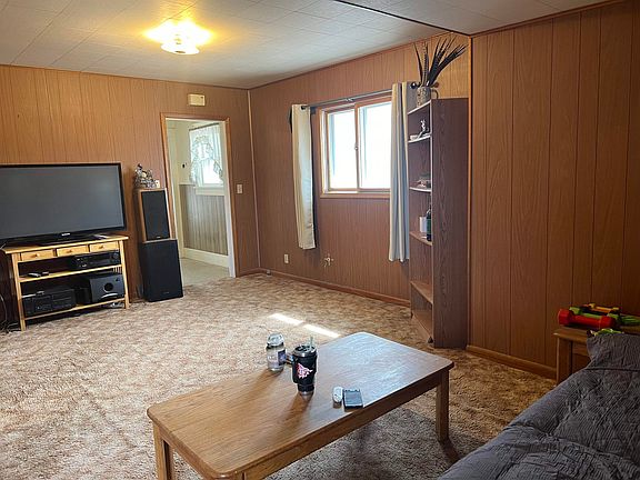 2nd image of 811 W B Street