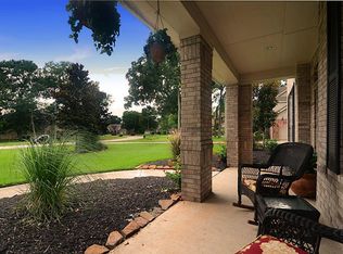 4910 Oxbow Cir E, Weston Lakes, TX 77441