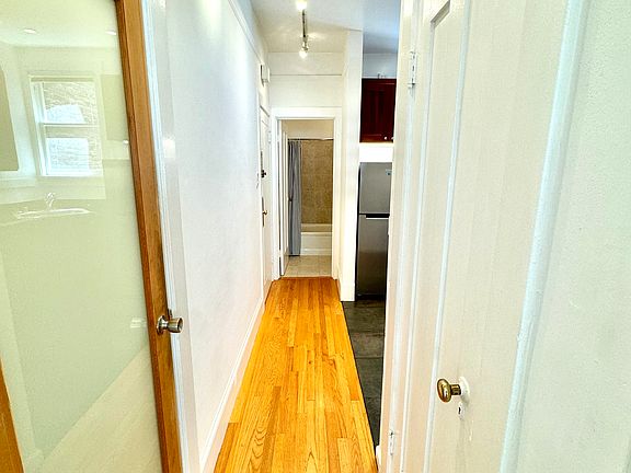 2nd image of 646 Ofarrell St APT 11