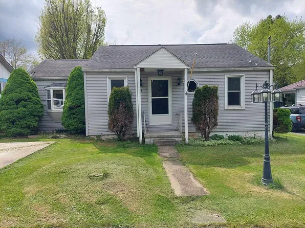 88 6th St, Falls Creek, PA 15840