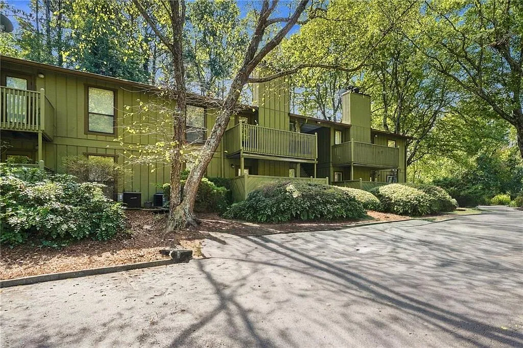 1 bed, 1.0 bath, 600 sqft, $1,500 — Photo 2