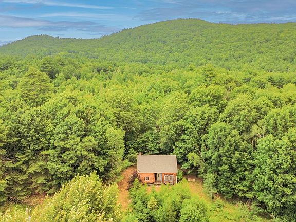 3rd image of 221 Colcord Pond Road