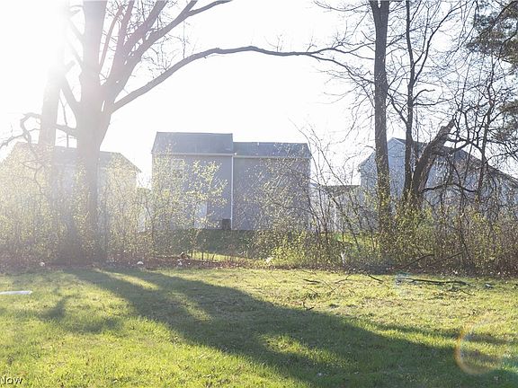 2nd image of 557 Wildwood Ave