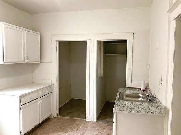 5th image of 3501 Saint Clair St