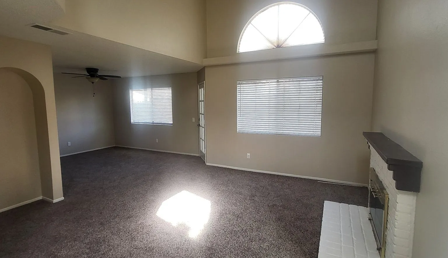 Nice 3 BR, 2.5 BA - New Paint & Carpet — Photo 3
