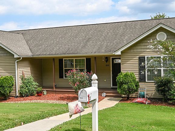 2nd image of 833 Deer Run Ln NW